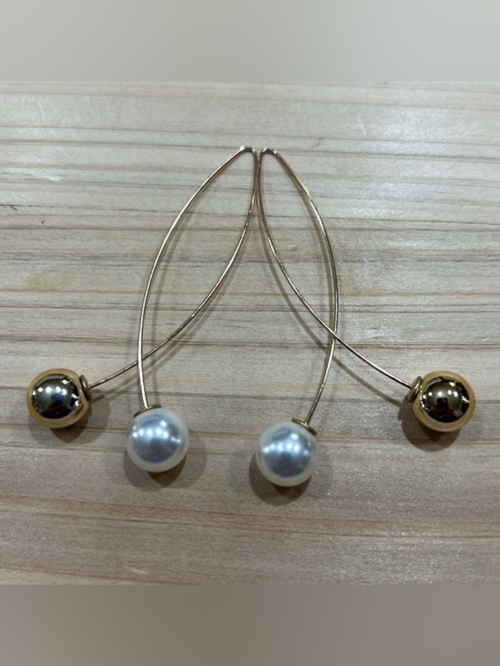 Gold Tone Fish Hook Earrings Imitation Pearl and Gold Ball Lightweight Earrings - Picture 6 of 9